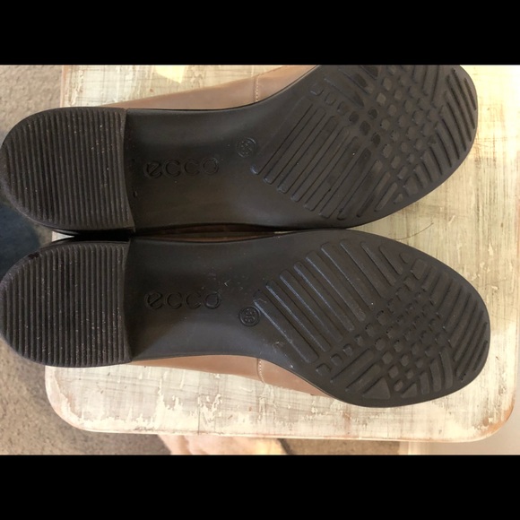 Ecco women’s tan leather loafer shoes - Picture 5 of 5